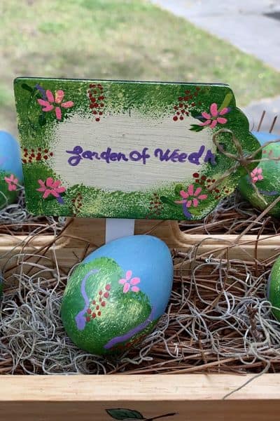 HAND-PAINTED EASTER EGGS